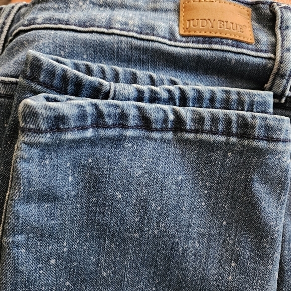 JUDY BLUE SPLATTER RELAXED FIT 5 POCKET JEANS - Picture 8 of 8